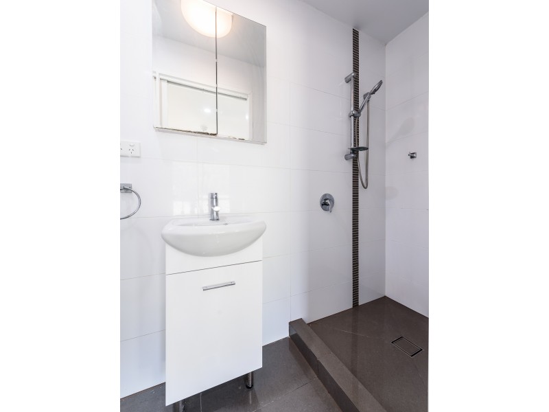 1/5 Napper Road, Arundel QLD 4214