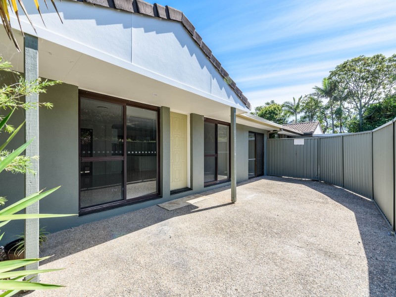1/5 Napper Road, Arundel QLD 4214