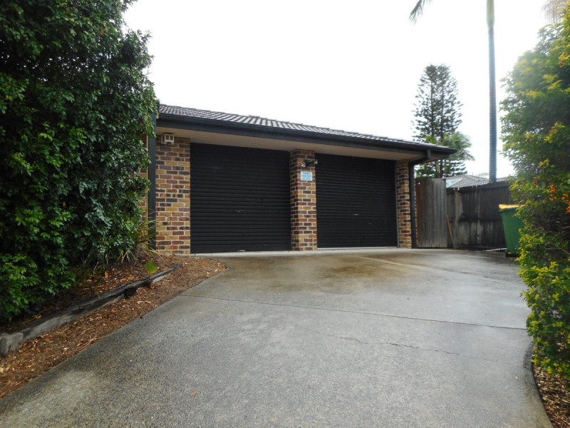 53 Clubhouse Drive, Arundel QLD 4214