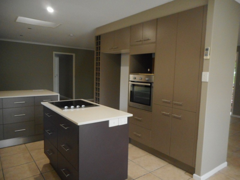 53 Clubhouse Drive, Arundel QLD 4214