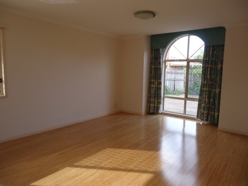 10 Hirono Court, Parkwood QLD 4214