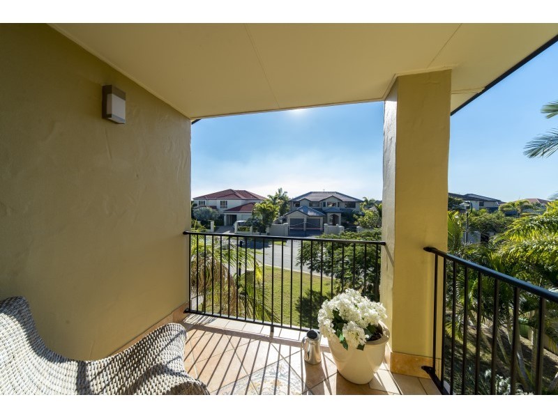 46 Oyster Cove Promenade, Helensvale QLD 4212
