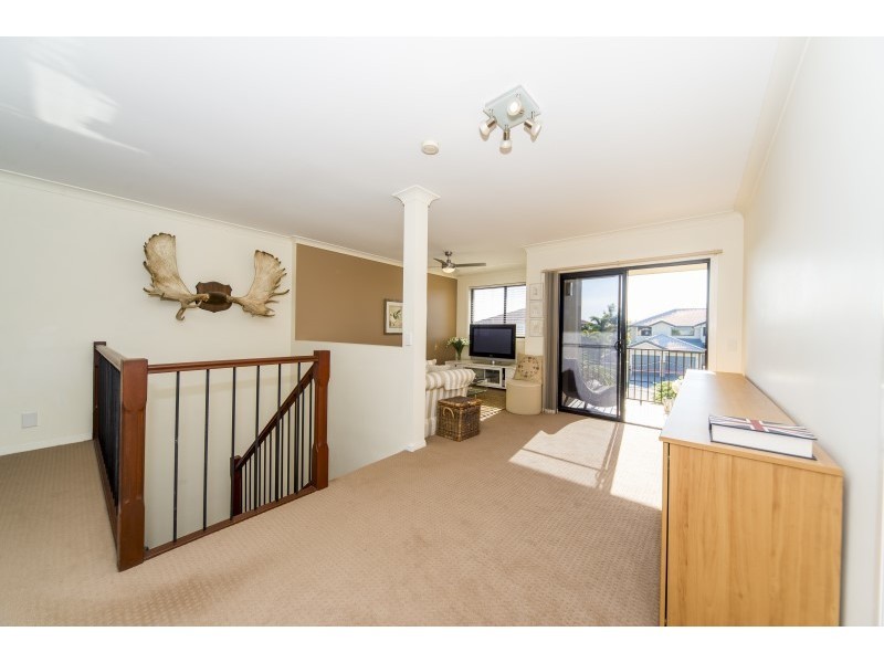 46 Oyster Cove Promenade, Helensvale QLD 4212