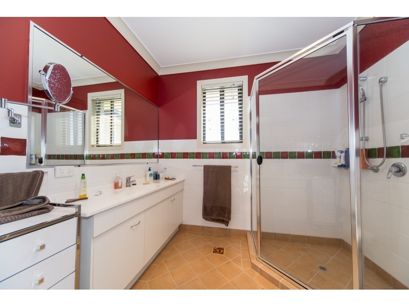 46 Oyster Cove Promenade, Helensvale QLD 4212