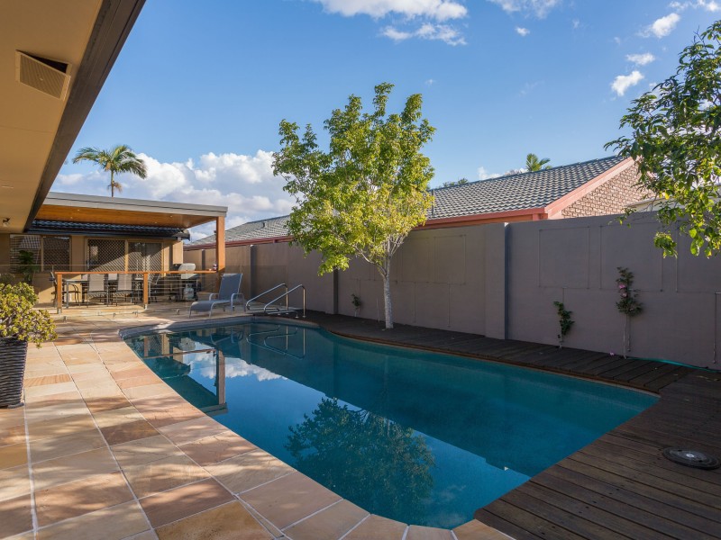 32 Karema Crescent, Runaway Bay QLD 4216