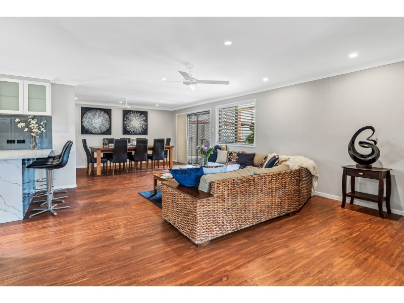 32 Karema Crescent, Runaway Bay QLD 4216