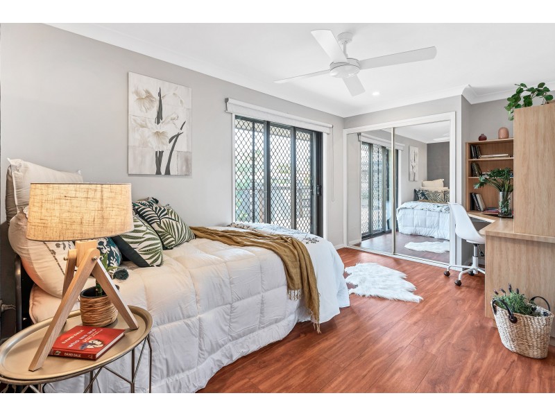 32 Karema Crescent, Runaway Bay QLD 4216