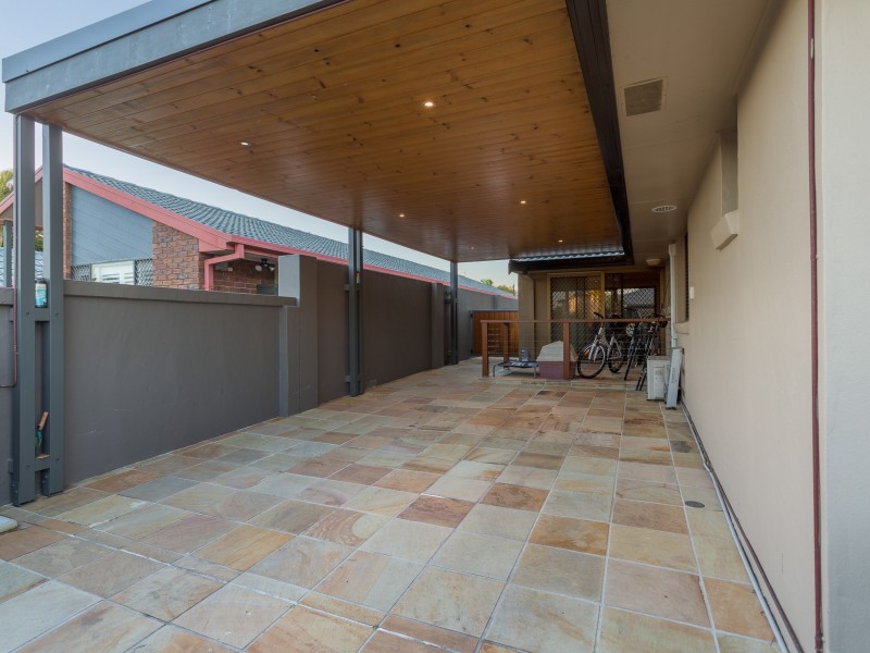 32 Karema Crescent, Runaway Bay QLD 4216