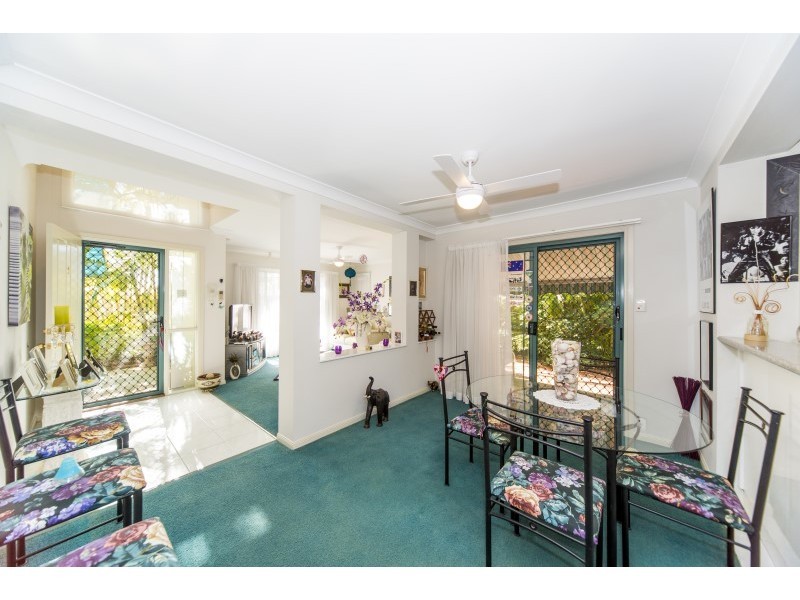 1/129 Bayview Street, Runaway Bay QLD 4216