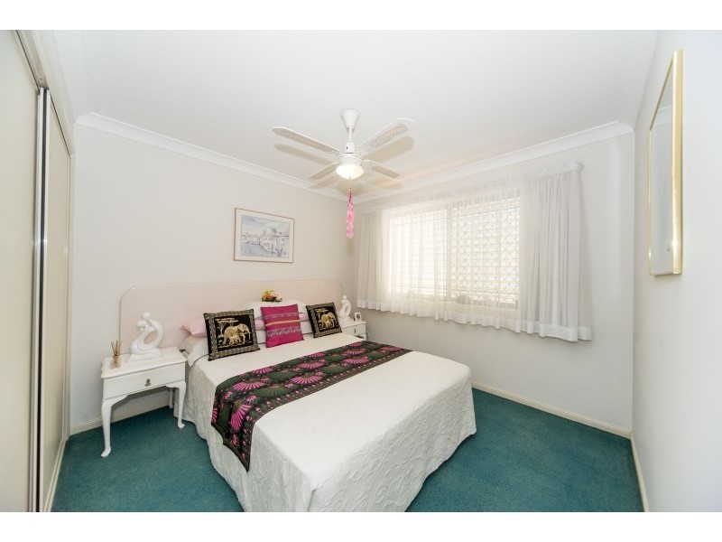 1/129 Bayview Street, Runaway Bay QLD 4216