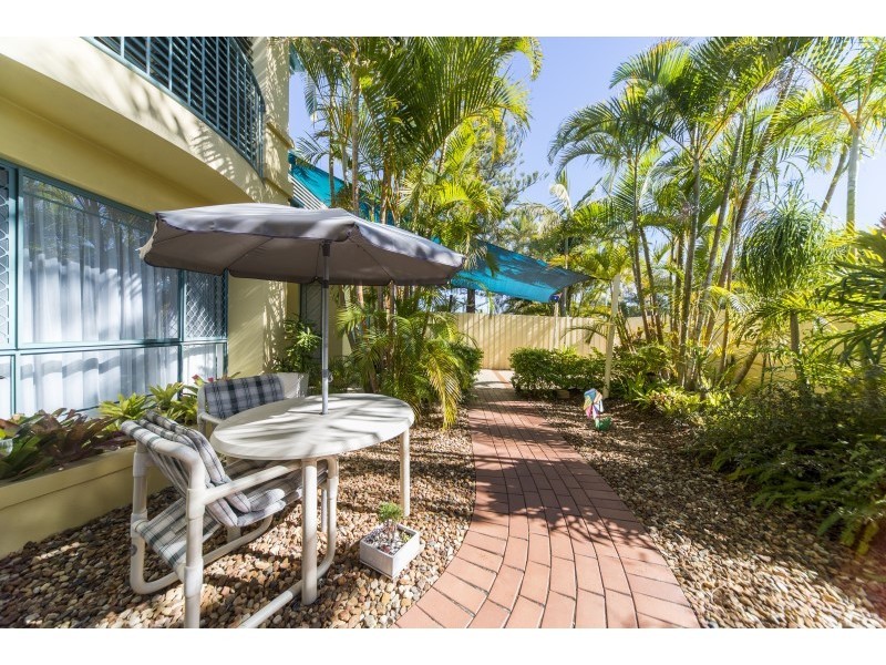 1/129 Bayview Street, Runaway Bay QLD 4216