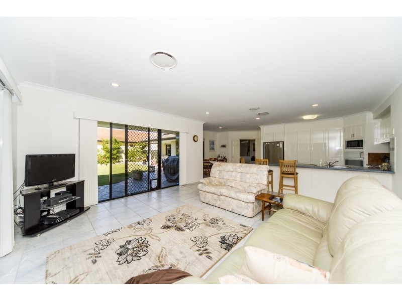 58 Audrey Avenue, Helensvale QLD 4212