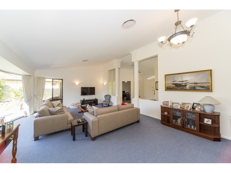 58 Audrey Avenue, Helensvale QLD 4212