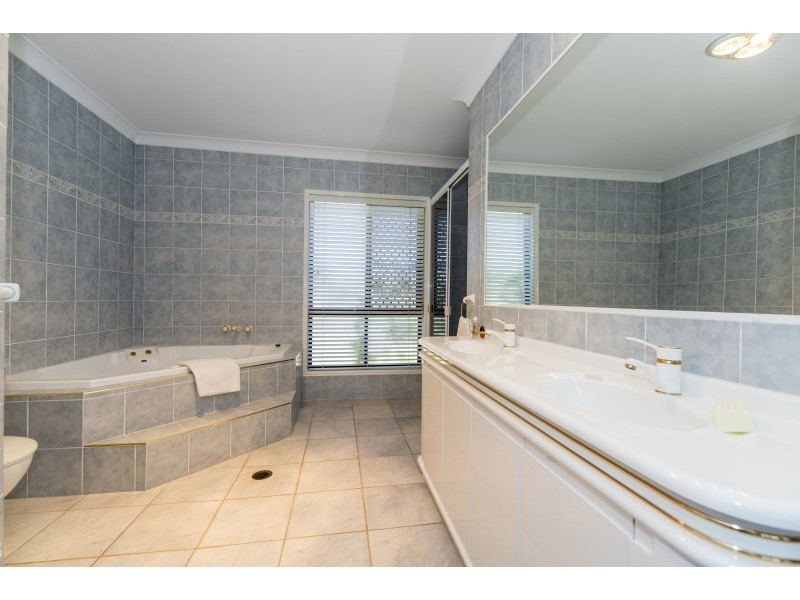 58 Audrey Avenue, Helensvale QLD 4212