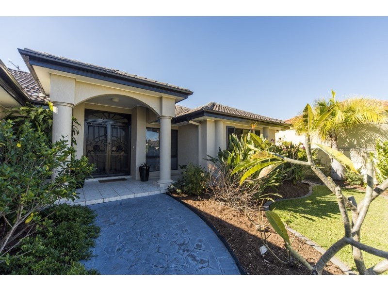 58 Audrey Avenue, Helensvale QLD 4212