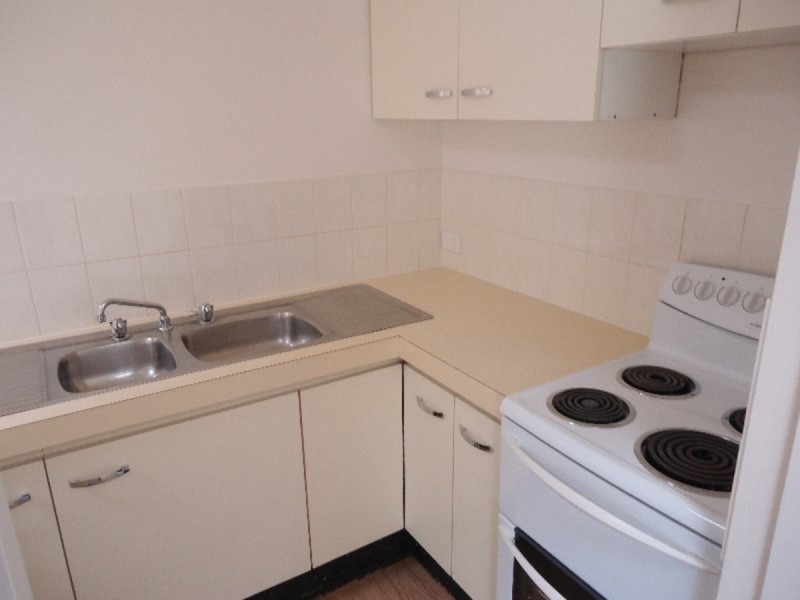 2/7 Hentdale Court, Labrador QLD 4215