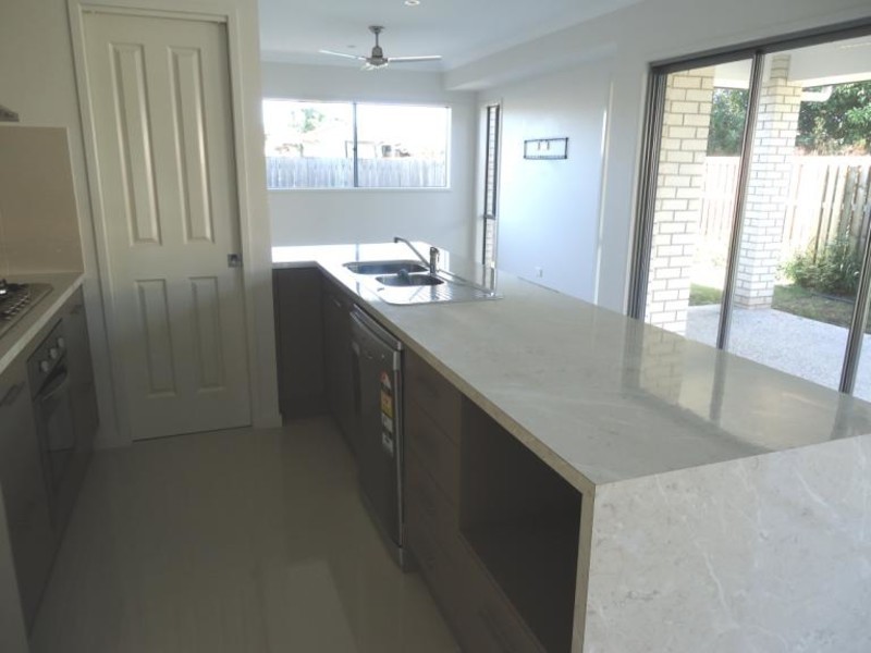7 Augusta Court, Coombabah QLD 4216
