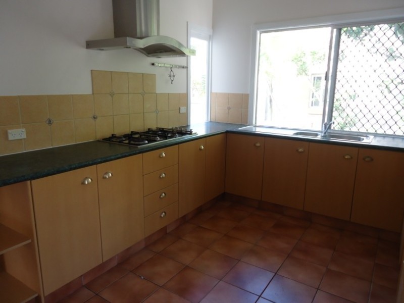 92 Boykambil Esplanade North, Hope Island QLD 4212
