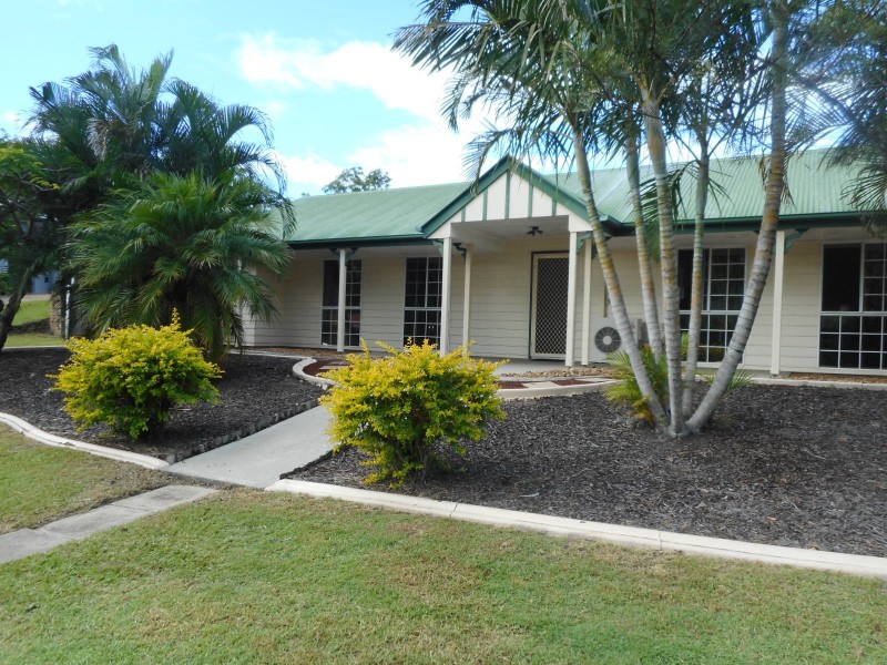 2 Hillgrove Court, Oxenford QLD 4210