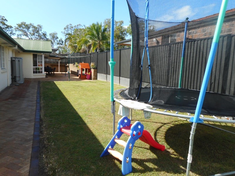2 Hillgrove Court, Oxenford QLD 4210