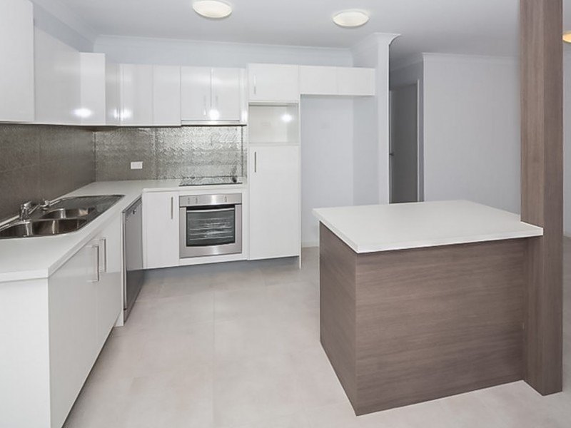 10/22 Yulia Street, Coombabah QLD 4216