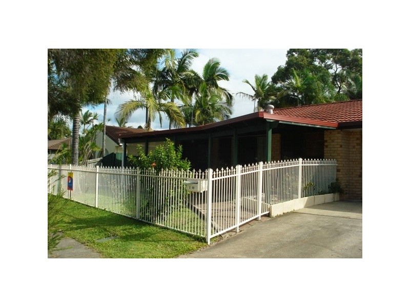 2/49 Botanical Drive, Labrador QLD 4215