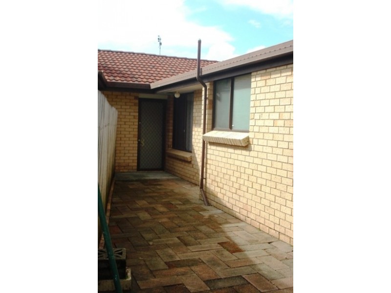 2/49 Botanical Drive, Labrador QLD 4215