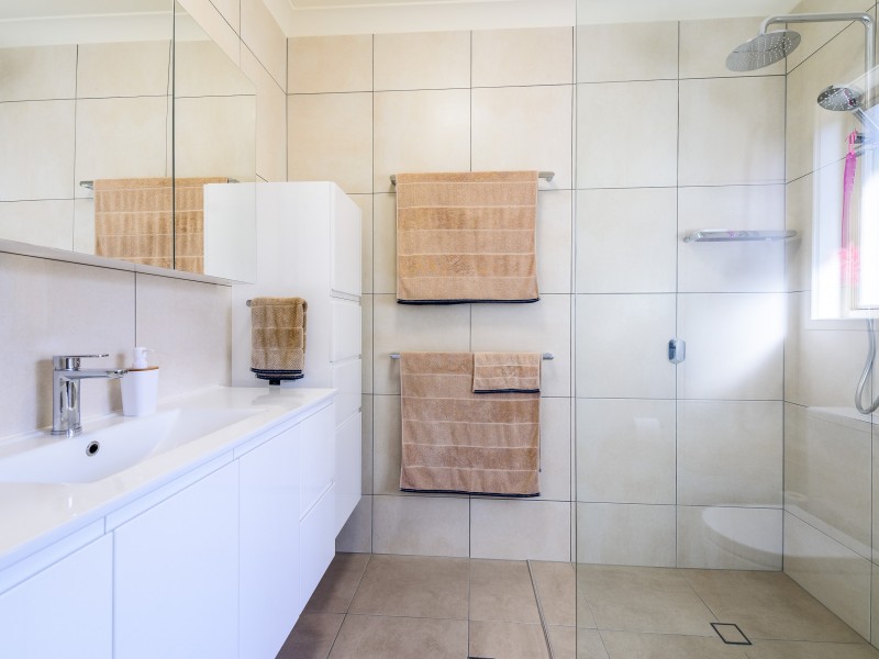 25 Kurrajong Avenue, Hollywell QLD 4216