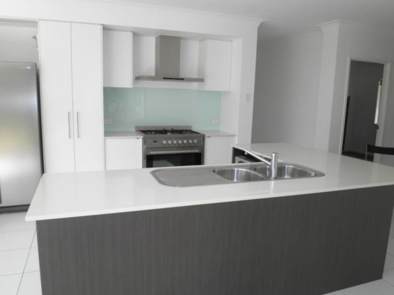 1 Picton Court, Upper Coomera QLD 4209