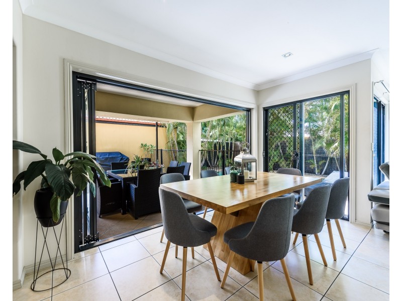 21 Ken Crescent, Helensvale QLD 4212