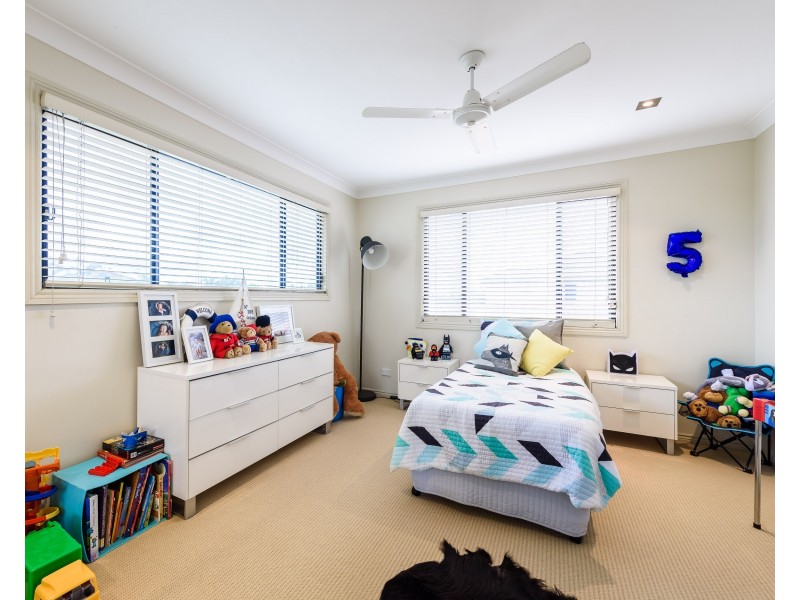21 Ken Crescent, Helensvale QLD 4212