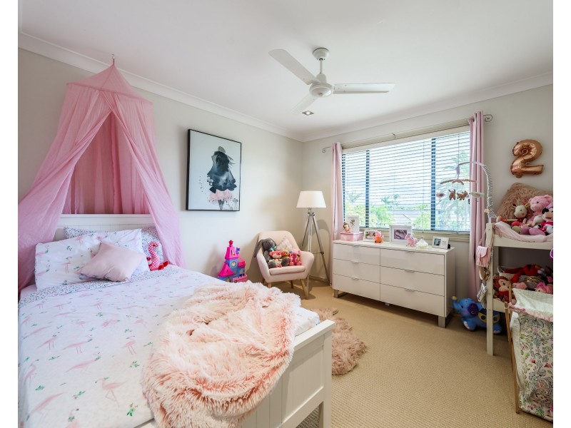 21 Ken Crescent, Helensvale QLD 4212