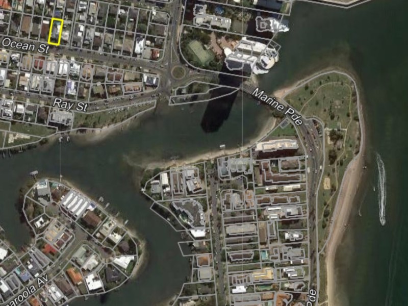 33 Ocean Street, Runaway Bay QLD 4216