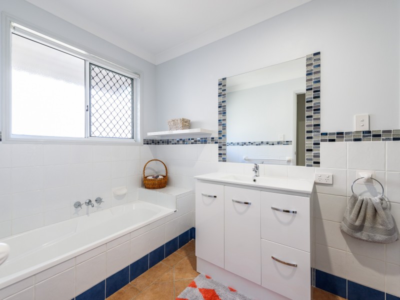 1/5 Clovelly Place, Labrador QLD 4215