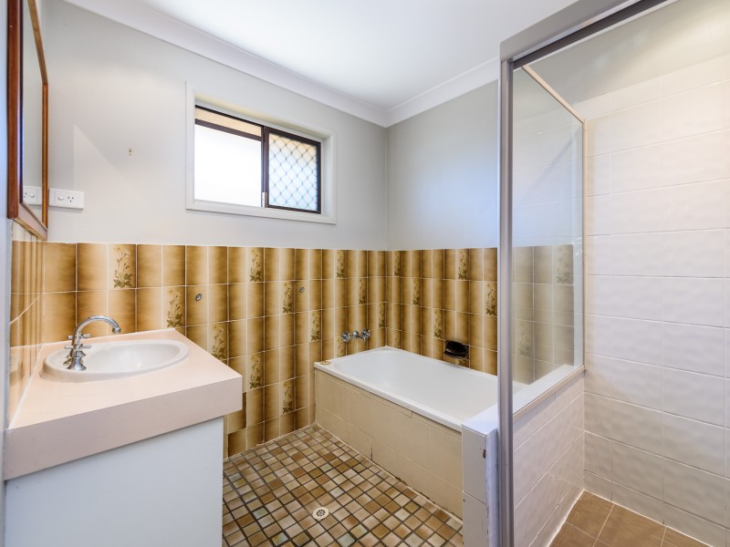 16 Allinga Street, Coombabah QLD 4216