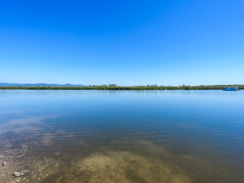 16 Allinga Street, Coombabah QLD 4216