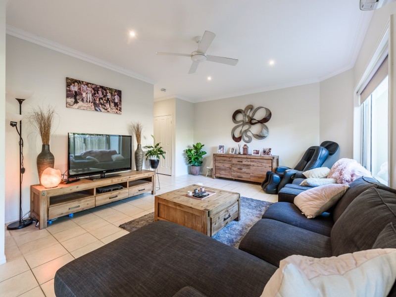 6/395 Pine Ridge Road, Runaway Bay QLD 4216