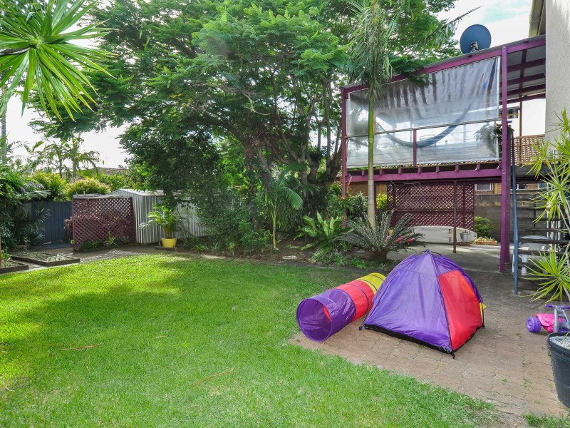 260 Bayview Street, Hollywell QLD 4216