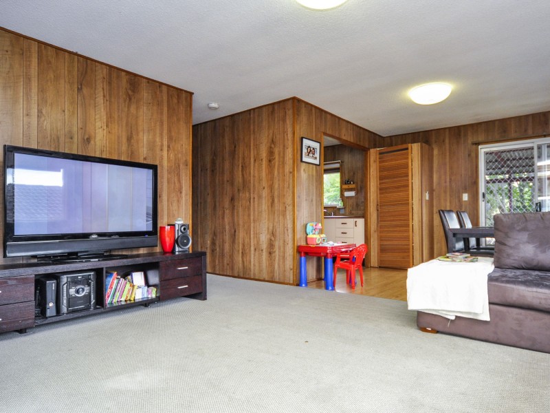 260 Bayview Street, Hollywell QLD 4216