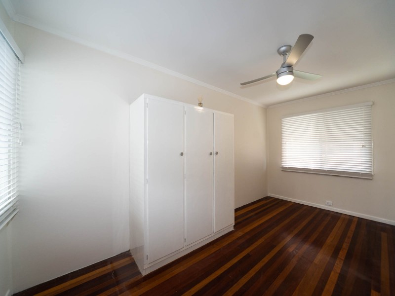 1/34 Labrador Street, Labrador QLD 4215