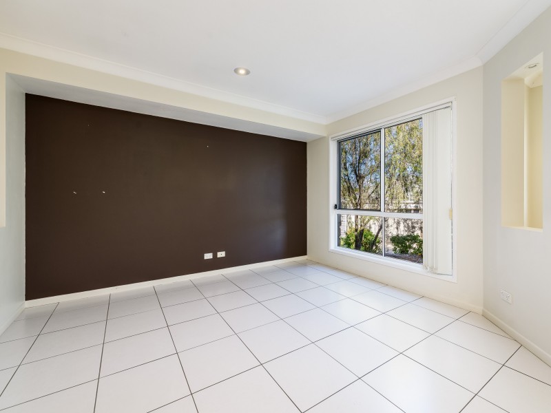 14 Leighanne Crescent, Arundel QLD 4214