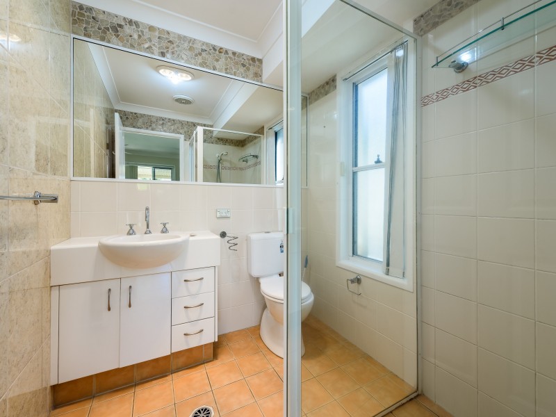 14 Leighanne Crescent, Arundel QLD 4214