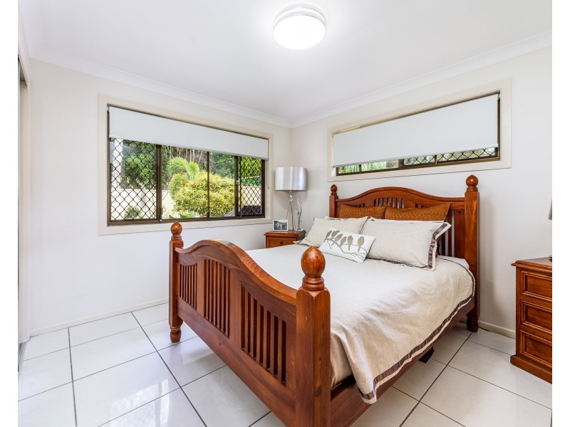100 Columbus Drive, Hollywell QLD 4216