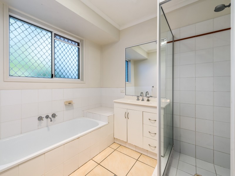 26 Zoeller Drive, Parkwood QLD 4214