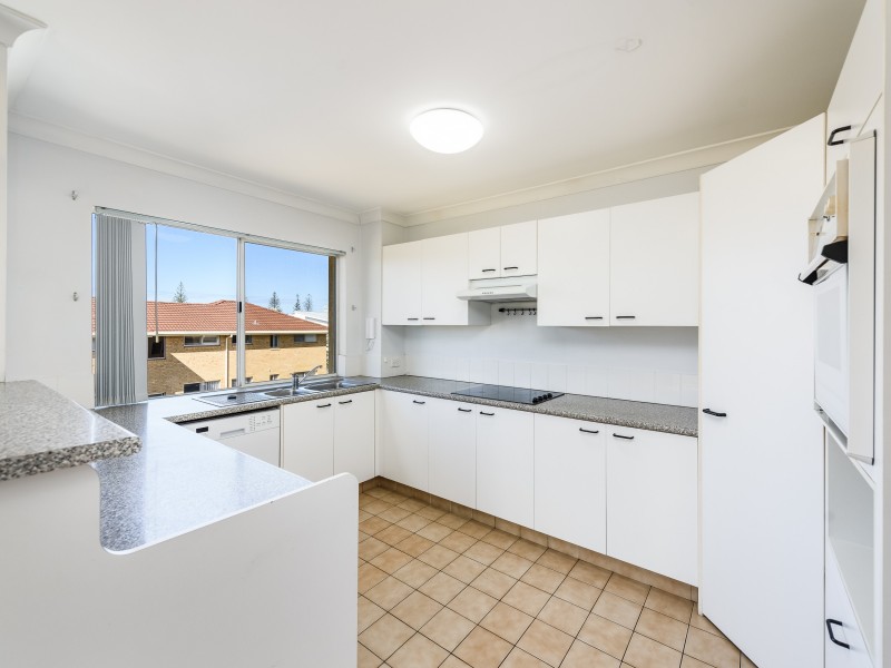 15/65 Bayview Street, Runaway Bay QLD 4216