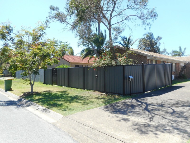 1/4 Stephanie Court, Labrador QLD 4215