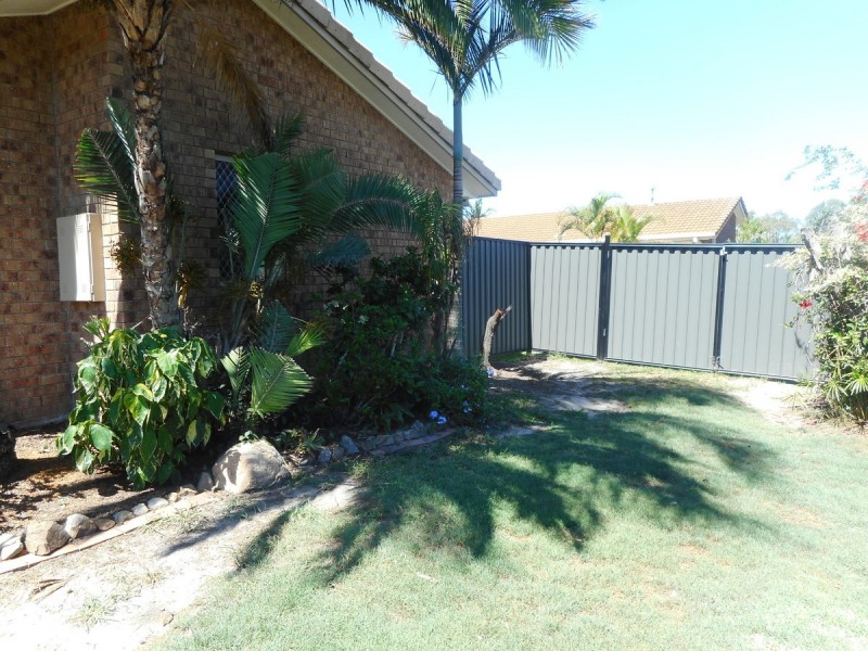 1/4 Stephanie Court, Labrador QLD 4215