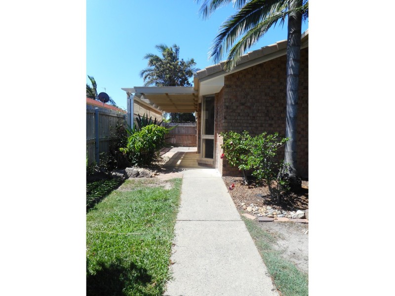 1/4 Stephanie Court, Labrador QLD 4215