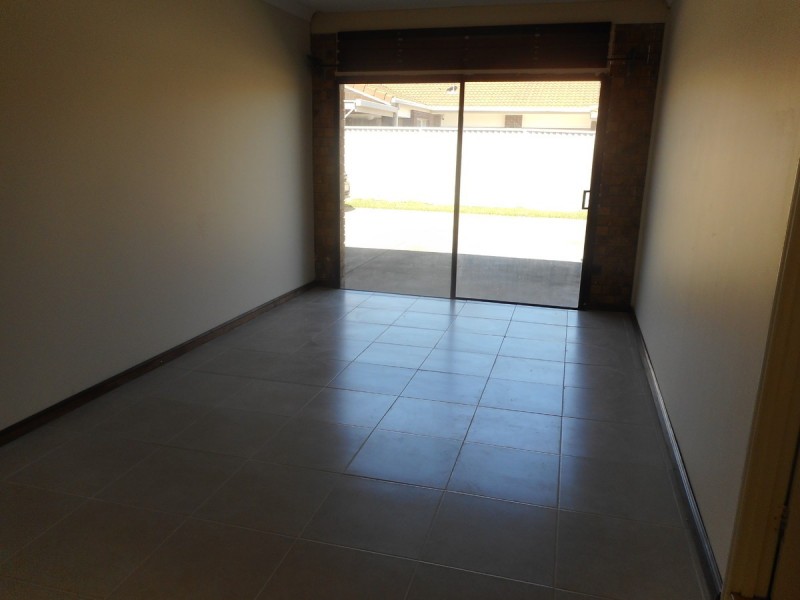 1/4 Stephanie Court, Labrador QLD 4215