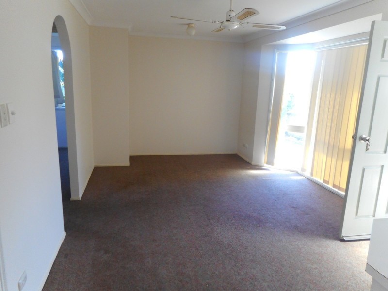 1/4 Stephanie Court, Labrador QLD 4215